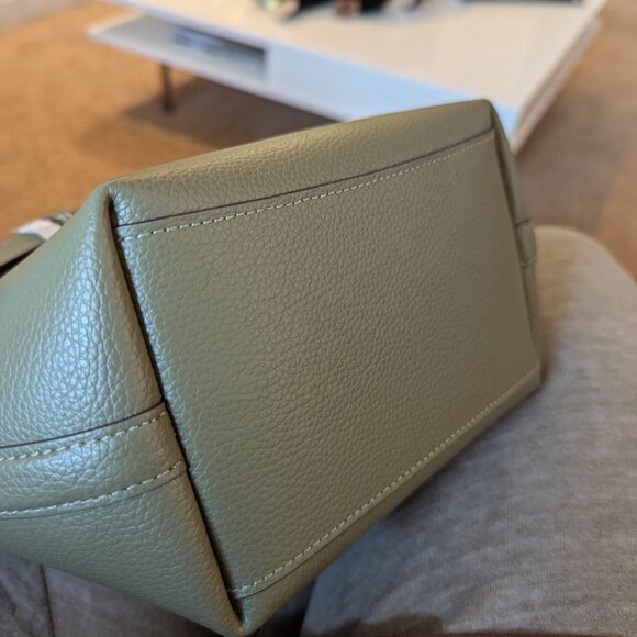 Coach Bucket Bag...NEW - Picture 6 of 8